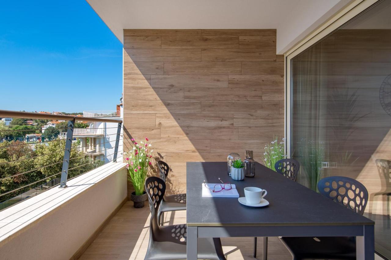 Apartment Nensi Pjescana Uvala Zewnętrze zdjęcie