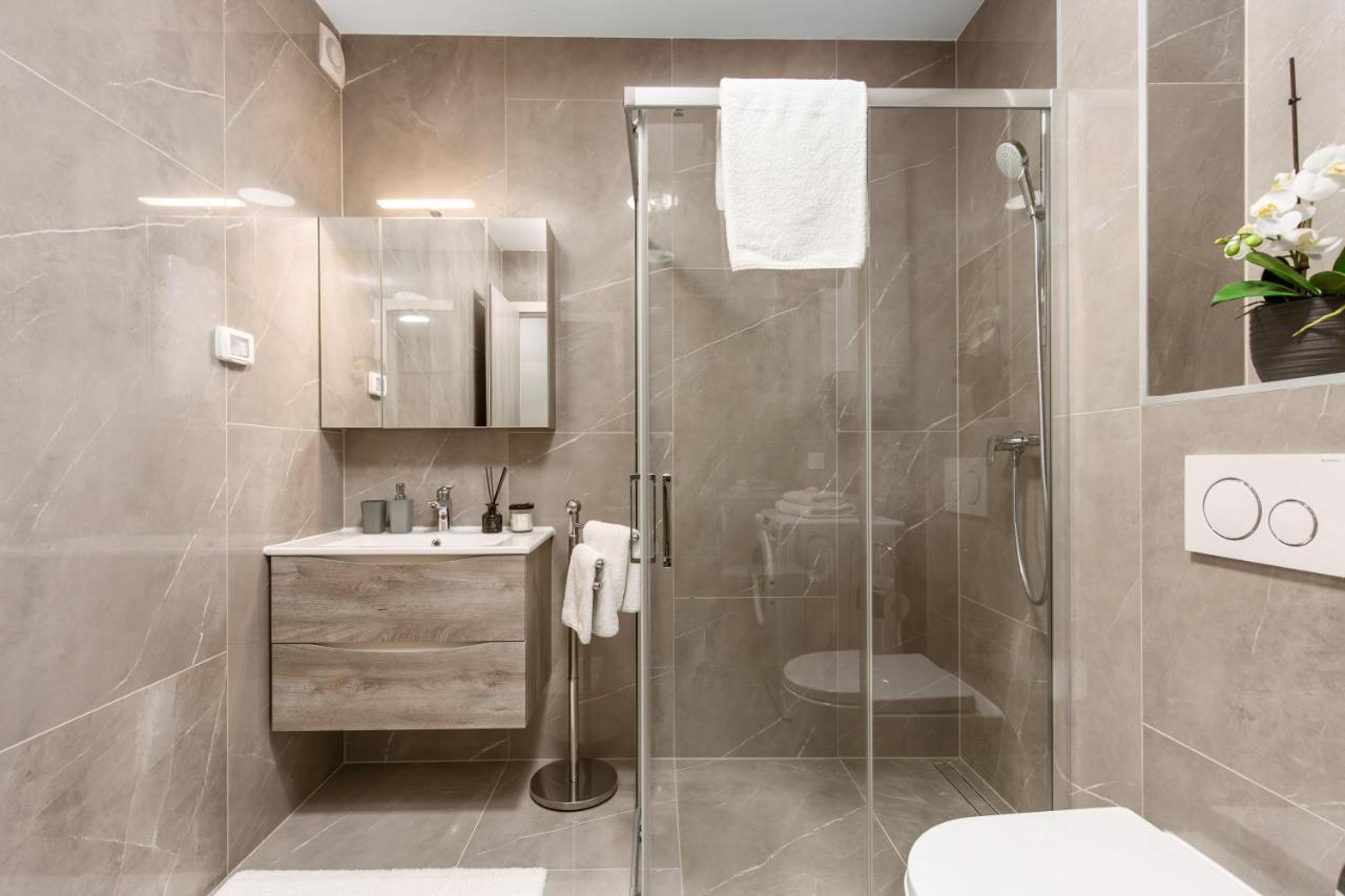 Apartment Nensi Pjescana Uvala Zewnętrze zdjęcie