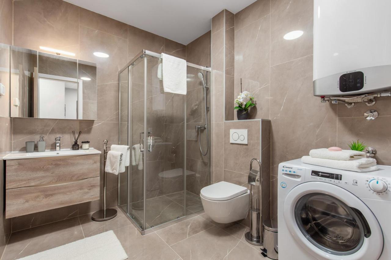 Apartment Nensi Pjescana Uvala Zewnętrze zdjęcie