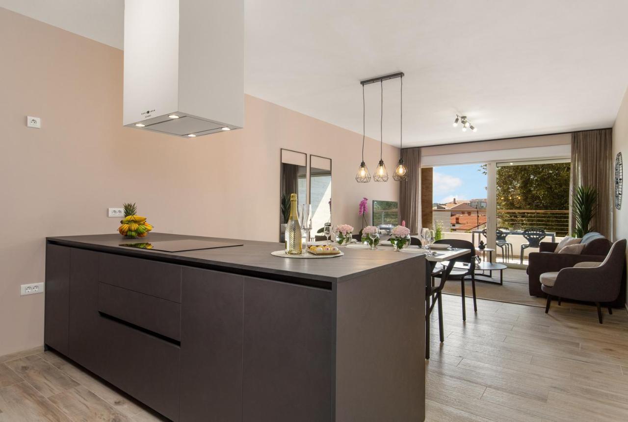 Apartment Nensi Pjescana Uvala Zewnętrze zdjęcie