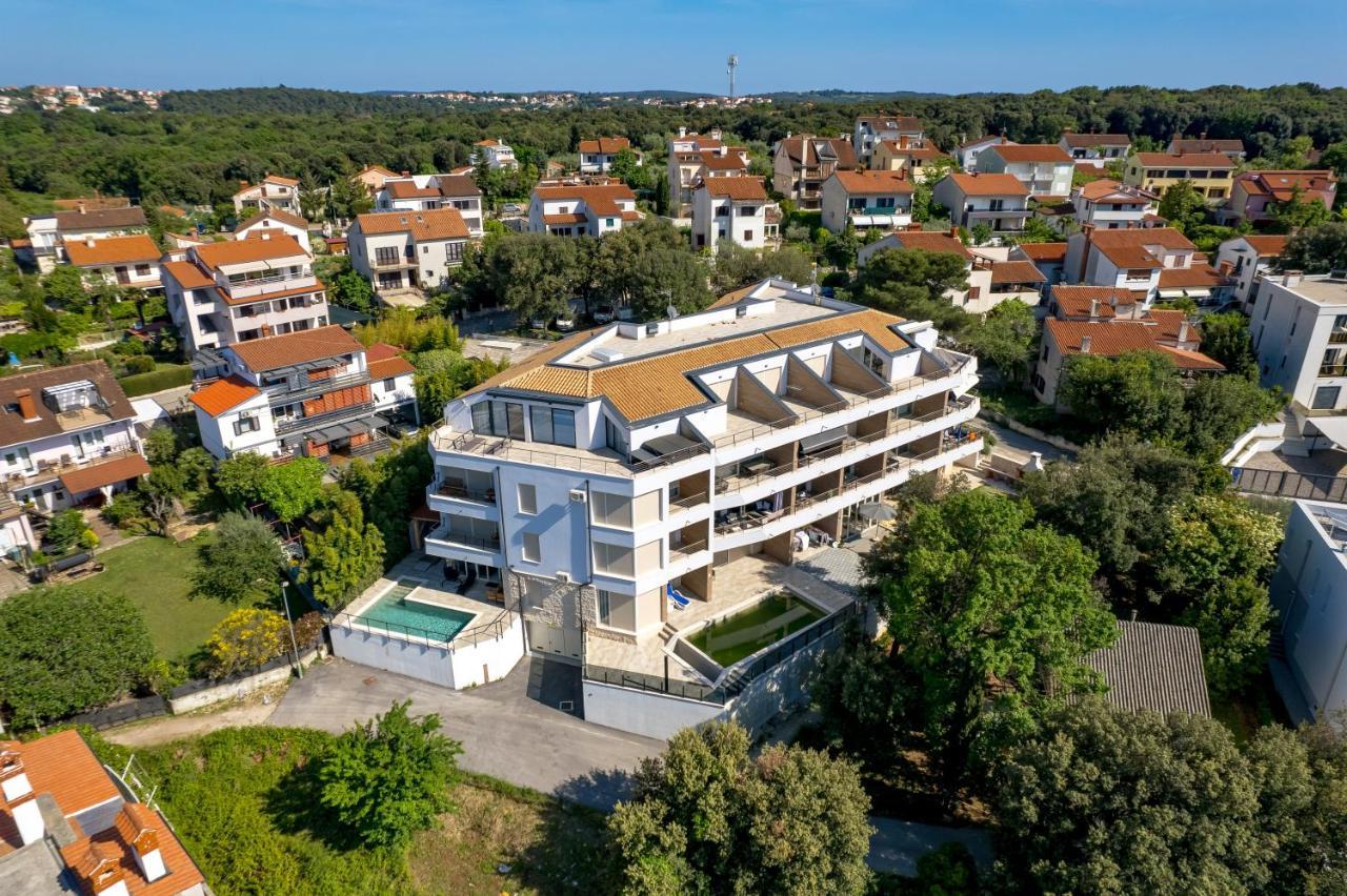 Apartment Nensi Pjescana Uvala Zewnętrze zdjęcie